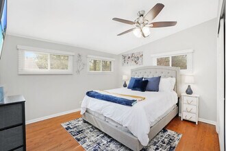238 Carter Ct in Northbrook, IL - Building Photo - Building Photo
