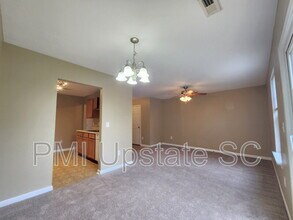 65 Greensboro Ct in Greenville, SC - Building Photo - Building Photo