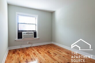 560 W Arlington Pl, Unit 311 in Chicago, IL - Building Photo - Building Photo