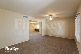 10612 N 47th Dr in Glendale, AZ - Building Photo - Building Photo