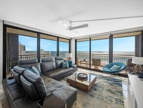 3400 N Ocean Dr in Riviera Beach, FL - Foto de edificio - Building Photo