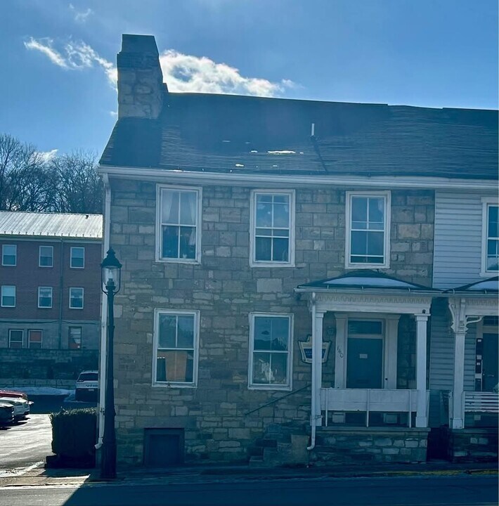 140 W Bishop St in Bellefonte, PA - Building Photo