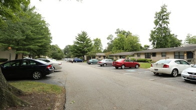Harvest Grove in Gahanna, OH - Building Photo - Building Photo