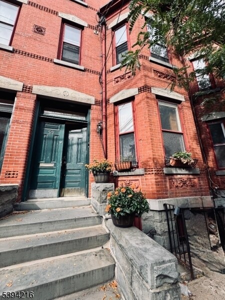 59 James St in Newark, NJ - Building Photo