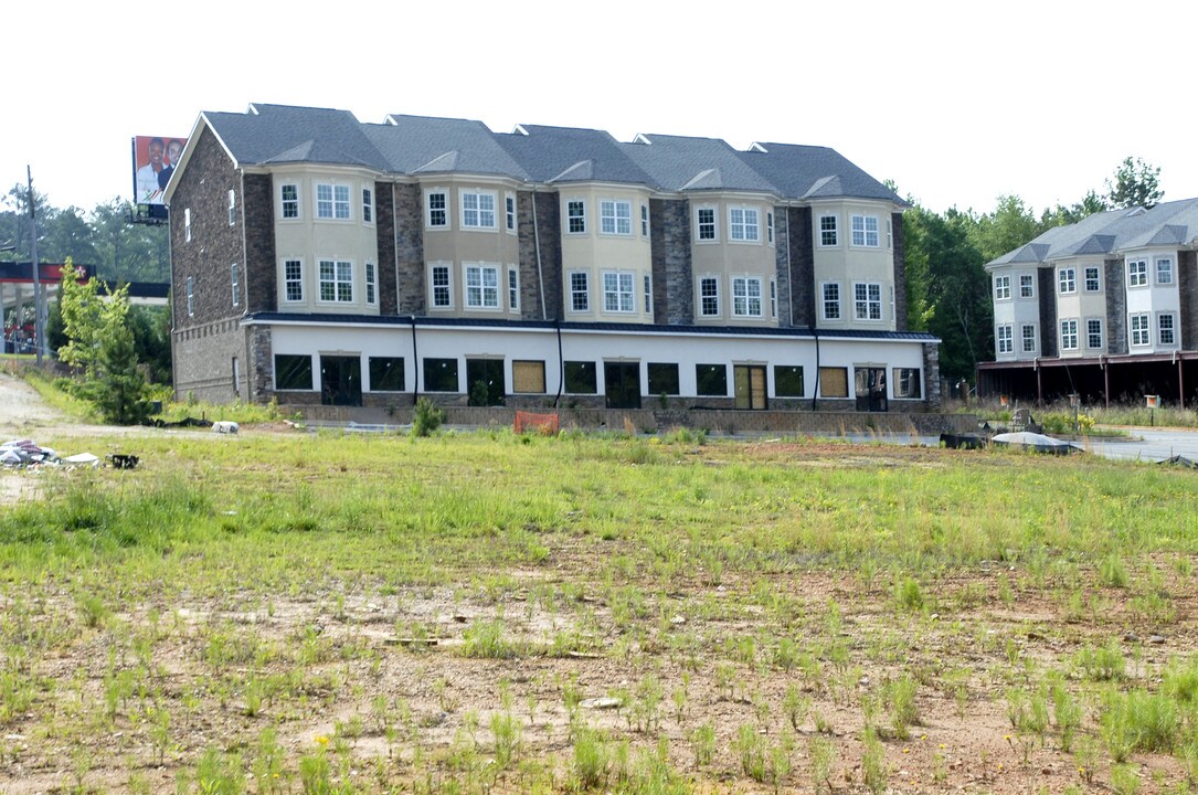 5567 Covington Hwy in Decatur, GA - Building Photo
