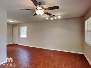 4053 Doster St SW in Atlanta, GA - Building Photo - Building Photo