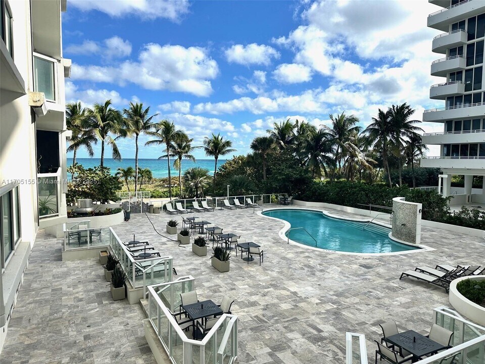 8925 Collins Ave in Surfside, FL - Building Photo