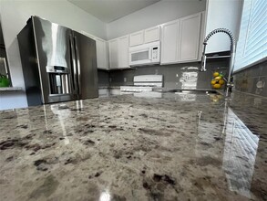 18754 Sandelford Dr in Katy, TX - Building Photo - Building Photo