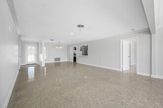 16009 6th St E in Redington Beach, FL - Building Photo - Building Photo