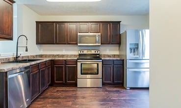 1417 Pleasant Ridge Rd in Antioch, TN - Foto de edificio - Building Photo