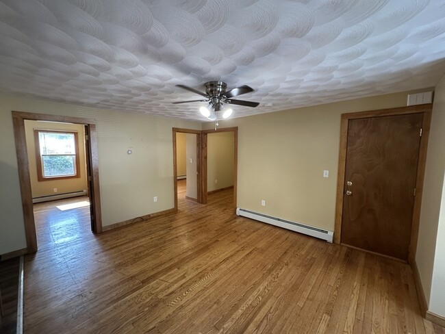 106 Tuttle St in Fall River, MA - Building Photo - Building Photo