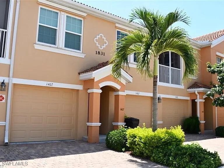 1831 Concordia Lake Cir in Cape Coral, FL - Foto de edificio