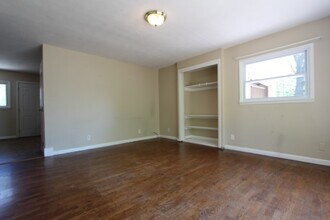 1221 Fair St in Junction City, KS - Building Photo - Building Photo