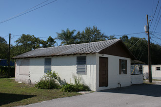 Pinetree Village Mobile Home Park in Lutz, FL - Building Photo - Building Photo