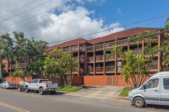 Puu Iki in Kaneohe, HI - Building Photo - Primary Photo