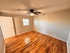 2716 Hill Ave in Dickinson, TX - Building Photo - Building Photo