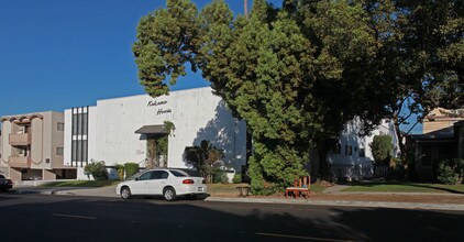 631 E Orange Grove Ave in Burbank, CA - Building Photo - Building Photo