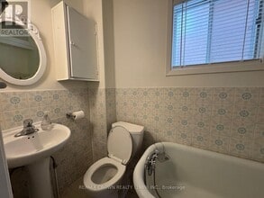 657 McIntyre St W in North Bay, ON - Building Photo - Building Photo