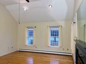 1565 West St in Wrentham, MA - Building Photo - Building Photo