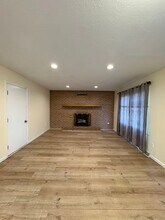 5891 Frank Ave NW in North Canton, OH - Foto de edificio - Building Photo