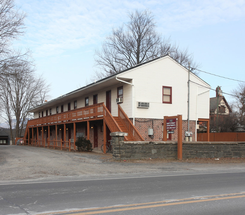 142 Burt St in Saugerties, NY - Building Photo