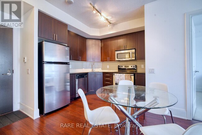 property at 560-560 Front St W