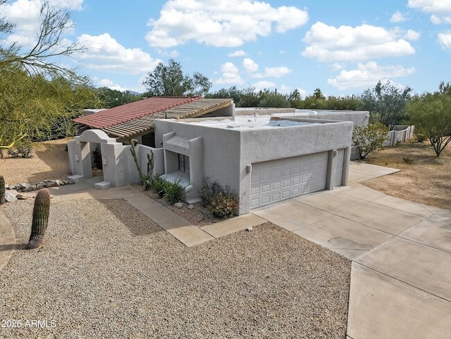 8001 E Vista Bonita Dr