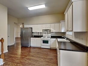 190 Cedarhurst Rd in Lawrenceville, GA - Foto de edificio - Building Photo