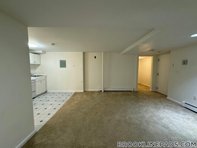1223 Beacon St in Brookline, MA - Building Photo - Building Photo