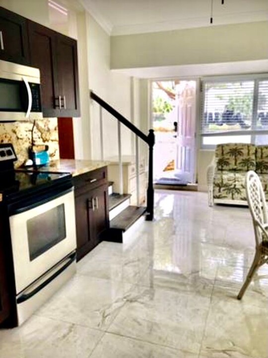 3221 NE 7th St in Pompano Beach, FL - Building Photo