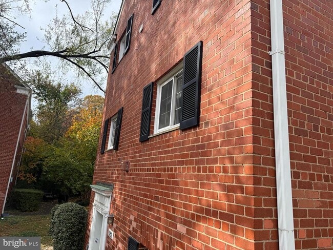 property at 3254 Valley Dr