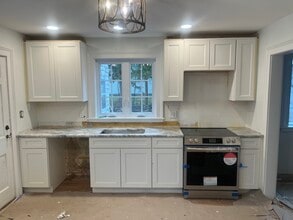 7 Manchester St in Nashua, NH - Building Photo - Building Photo