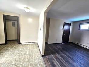 526 Hughes Ct in Scranton, PA - Building Photo - Building Photo