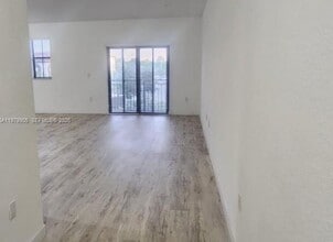 15650 SW 136th St in Miami, FL - Building Photo - Building Photo