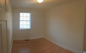 106 Longwood Dr in Charlottesville, VA - Building Photo - Building Photo