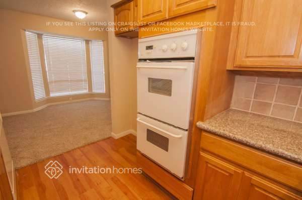 15823 Blackhawk Blvd in Friendswood, TX - Building Photo - Building Photo