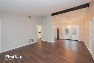 9052 Homewood Dr in Riverdale, GA - Building Photo - Building Photo