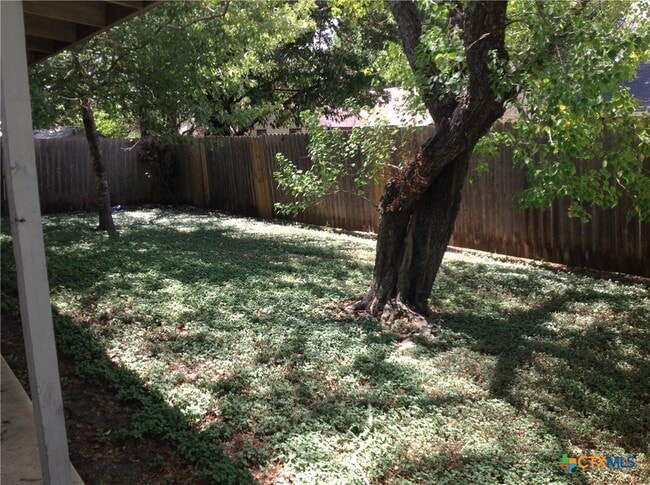 property at 1405 Rose Ave