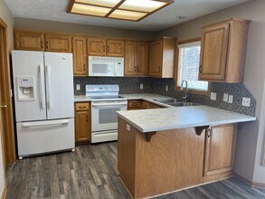 13504 S 35th Ave in Bellevue, NE - Building Photo - Building Photo