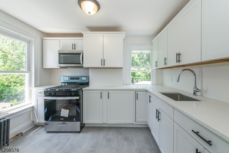 54 Spruce St in Bloomfield, NJ - Building Photo