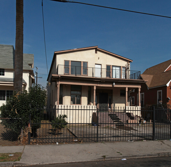 127 E 25th St in Los Angeles, CA - Building Photo - Building Photo