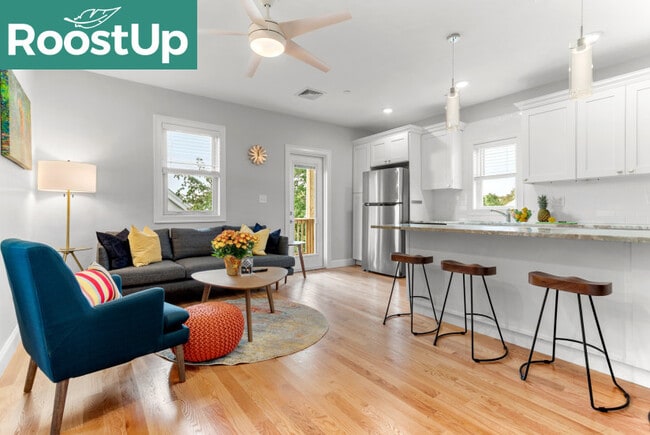 1047 Saratoga St in Boston, MA - Building Photo - Building Photo