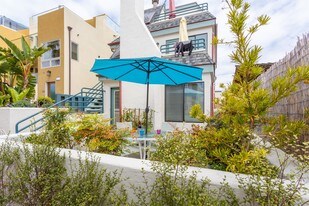 810 Liverpool Ct in San Diego, CA - Building Photo