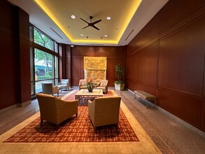 401 E Ontario St, Unit 503 in Chicago, IL - Building Photo - Building Photo