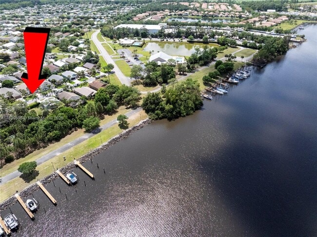 8904 SW Fishermans Wharf Dr in Stuart, FL - Building Photo - Building Photo