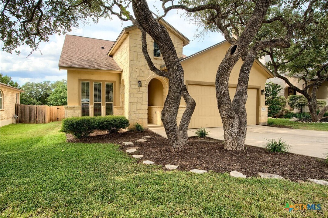 23215 Cardigan Chase in San Antonio, TX - Building Photo