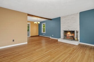 72 Westfield Dr in North Attleboro, MA - Building Photo - Building Photo