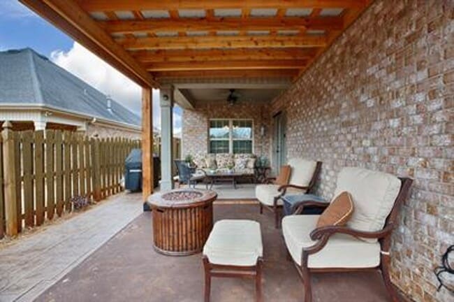 110 Walnut Cove Blvd SW in Huntsville, AL - Foto de edificio - Building Photo