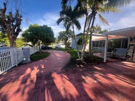 1330 NE 203rd St in Miami, FL - Building Photo