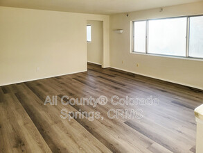1237 Chiricahua Dr in Colorado Springs, CO - Building Photo - Building Photo